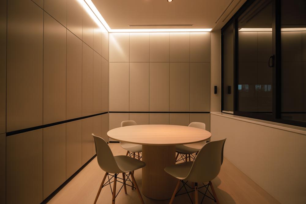 modern diningroom-d2fb44efad454aa49a511e60290a73c1.jpg modern diningroom